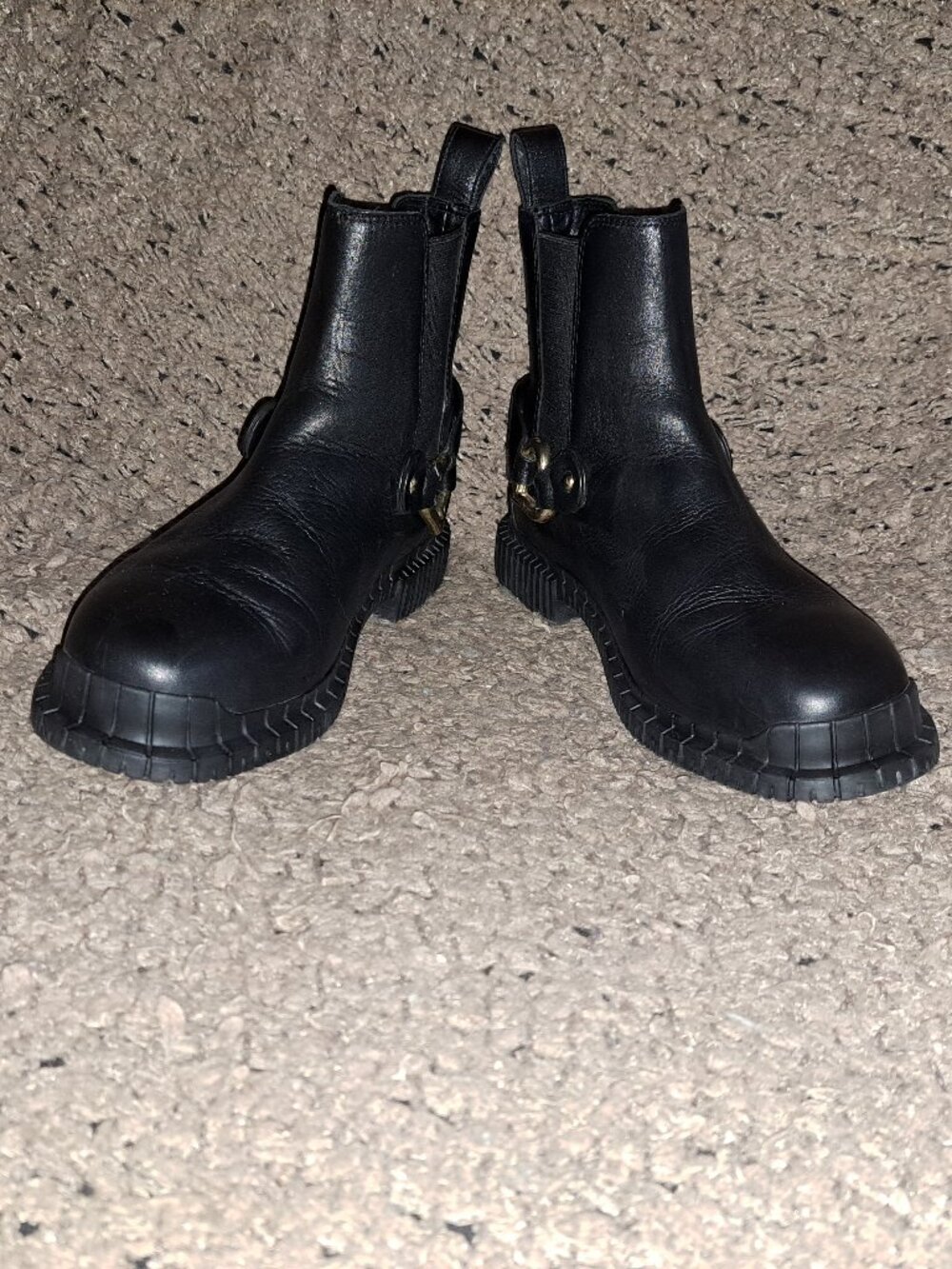 LOVE MOSCHINO-Black Leather/Gold Hearts/Gold Lettering-Sz 37-Near Mint - Picture 4 of 8
